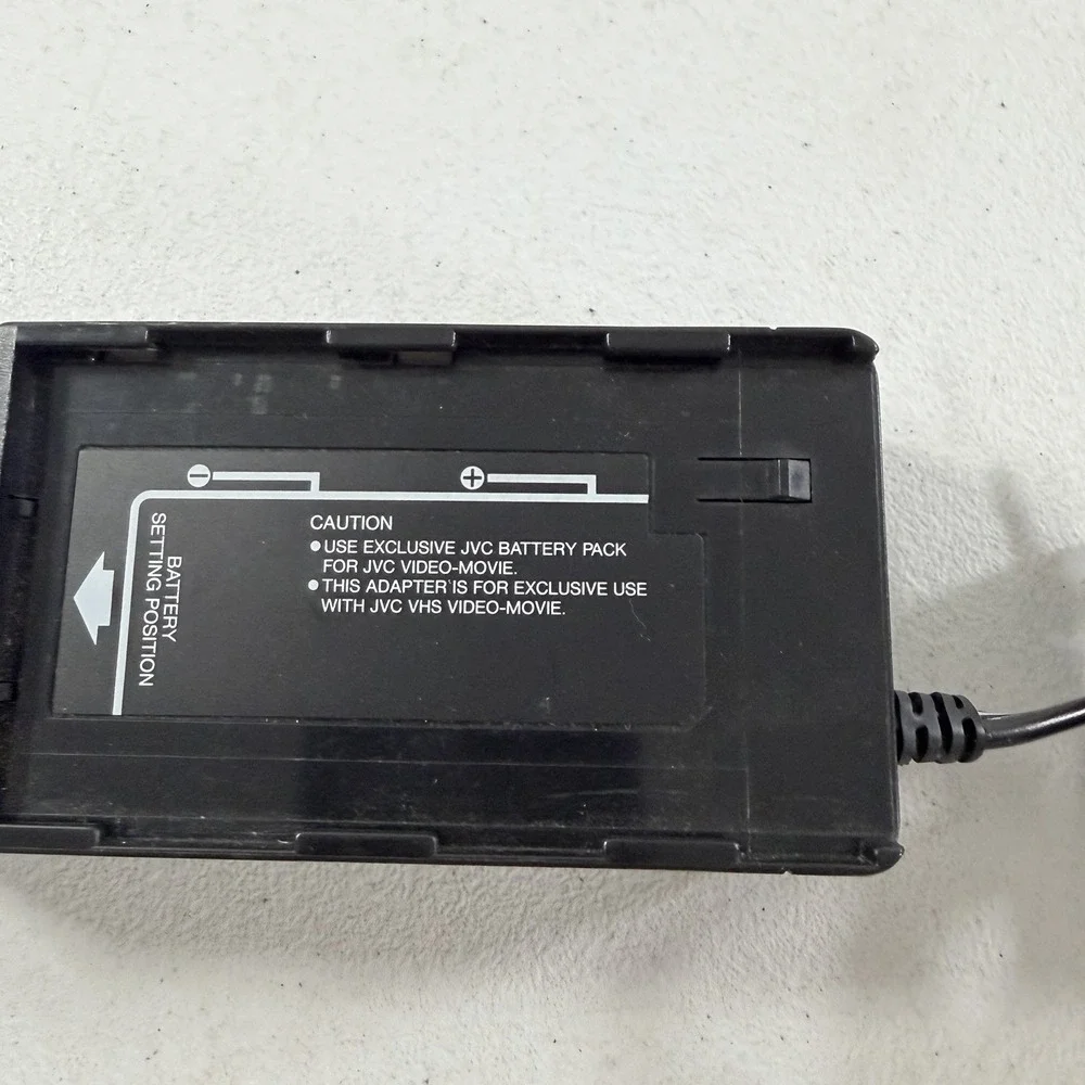 Genuine JVC AA-V6U AC‎ Power Adapter Battery Charger for Camcorder 14V TESTED